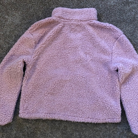 Pink thick fuzzy pullover. - Picture 3 of 7